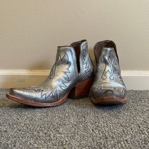 Ariat Metallic Dixon Bootie 8.5B Style 10029652